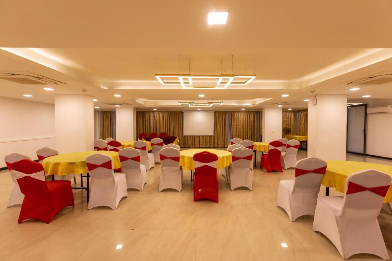 Hotel Clubhouse Nami Residency, Ahmedabad Exterior foto