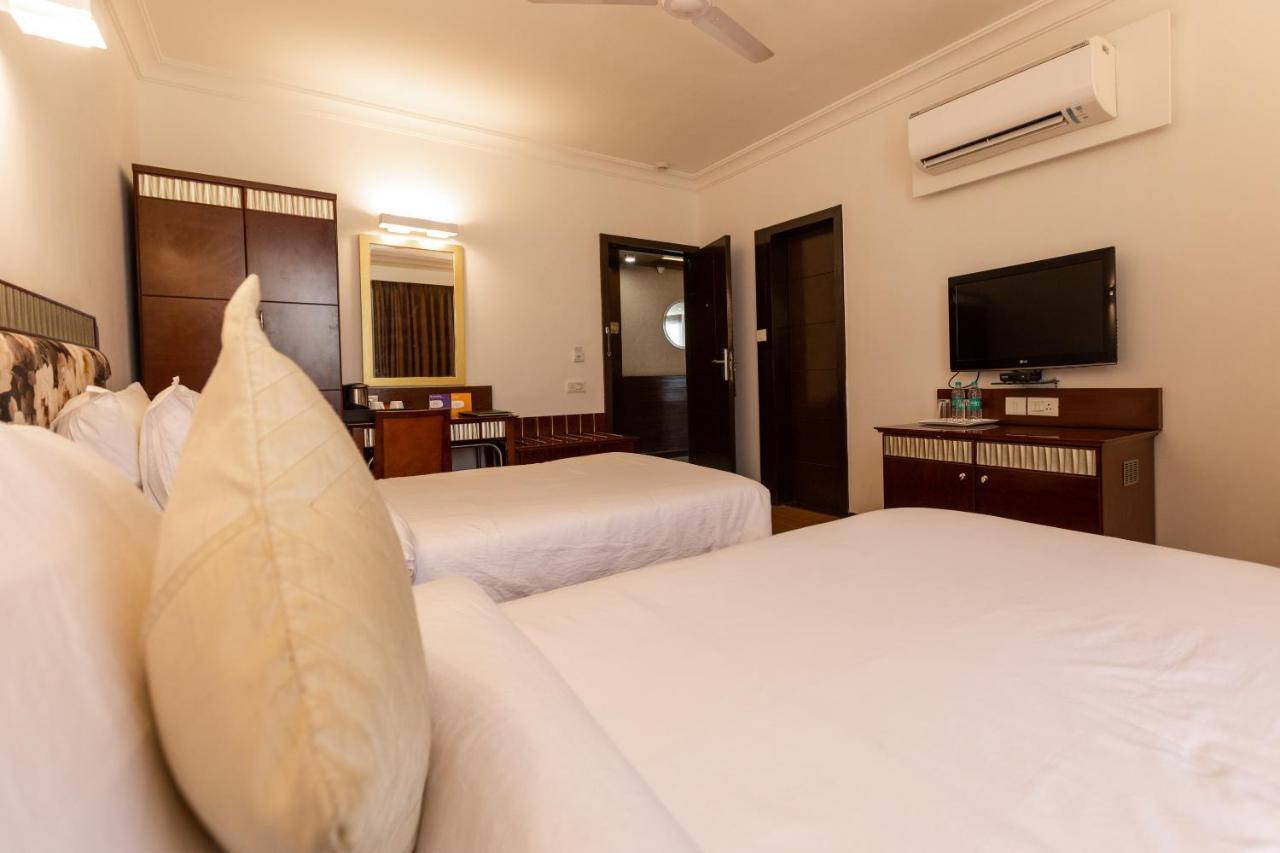 Hotel Clubhouse Nami Residency, Ahmedabad Exterior foto