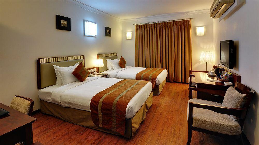 Hotel Clubhouse Nami Residency, Ahmedabad Exterior foto