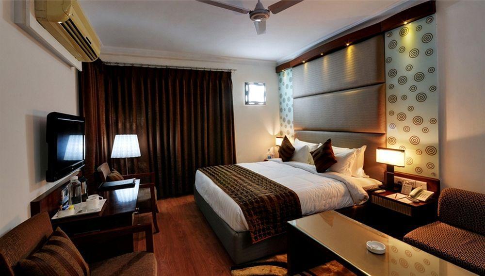 Hotel Clubhouse Nami Residency, Ahmedabad Exterior foto
